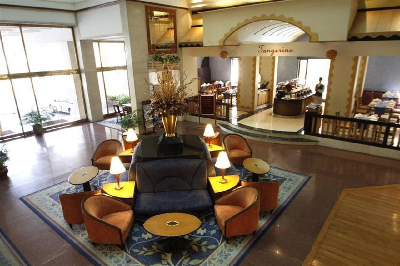 Hotel Sagar Plaza City Centre Púna Kültér fotó
