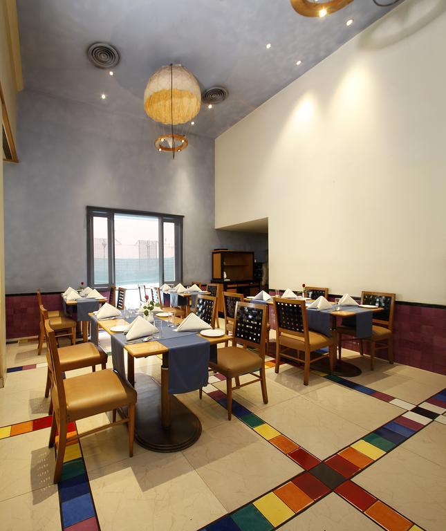 Hotel Sagar Plaza City Centre Púna Kültér fotó