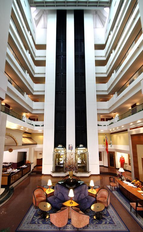 Hotel Sagar Plaza City Centre Púna Kültér fotó