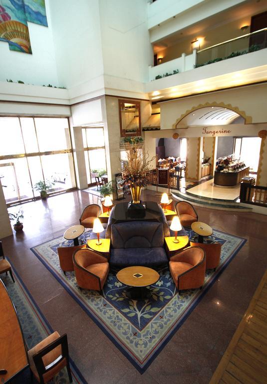 Hotel Sagar Plaza City Centre Púna Kültér fotó