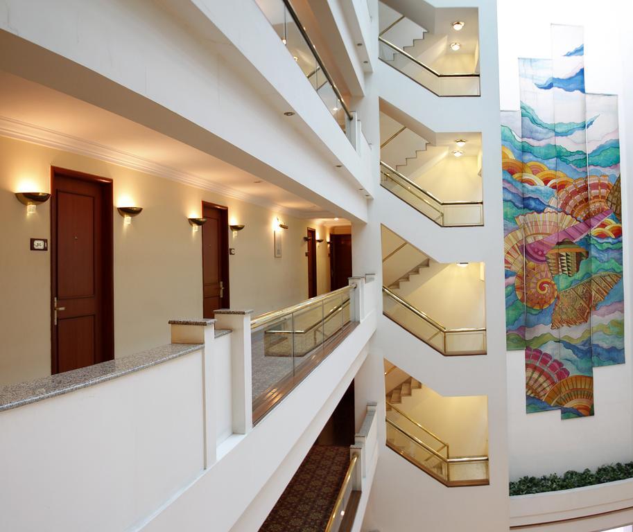 Hotel Sagar Plaza City Centre Púna Kültér fotó