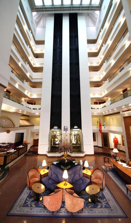 Hotel Sagar Plaza City Centre Púna Kültér fotó