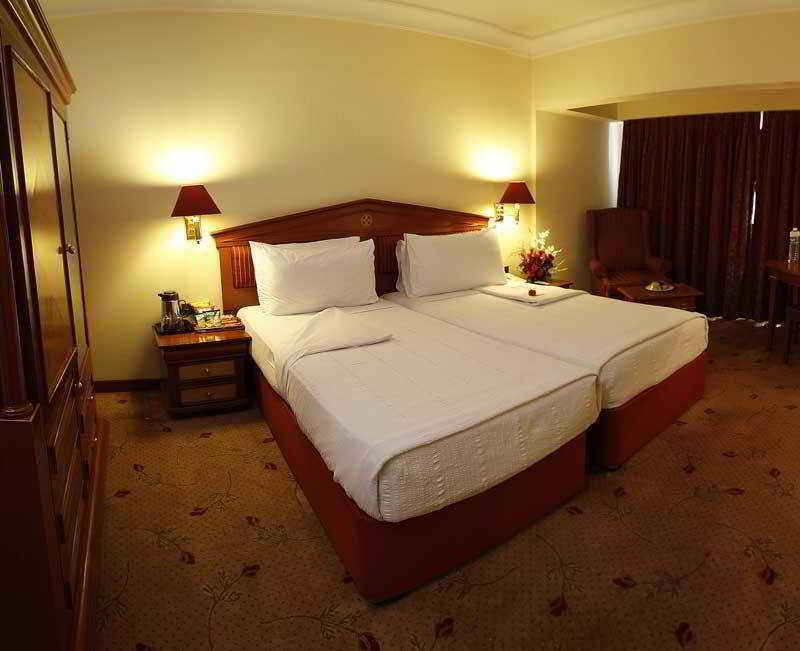 Hotel Sagar Plaza City Centre Púna Kültér fotó