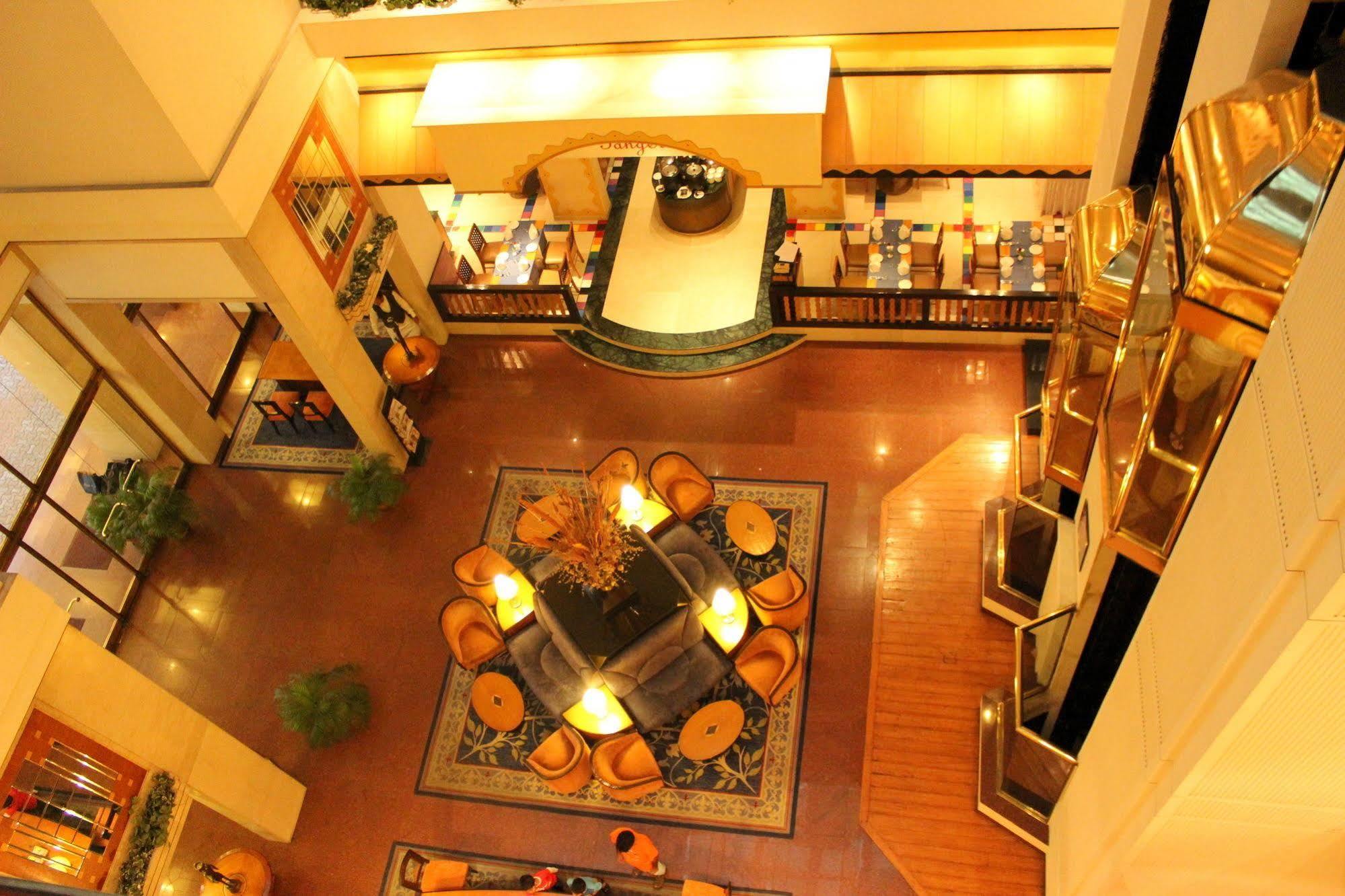 Hotel Sagar Plaza City Centre Púna Kültér fotó